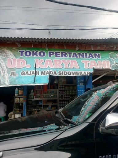 “.tim dinas TPHP Jember sidak kios karya tani di desa sidomekar kecamatan Semboro”