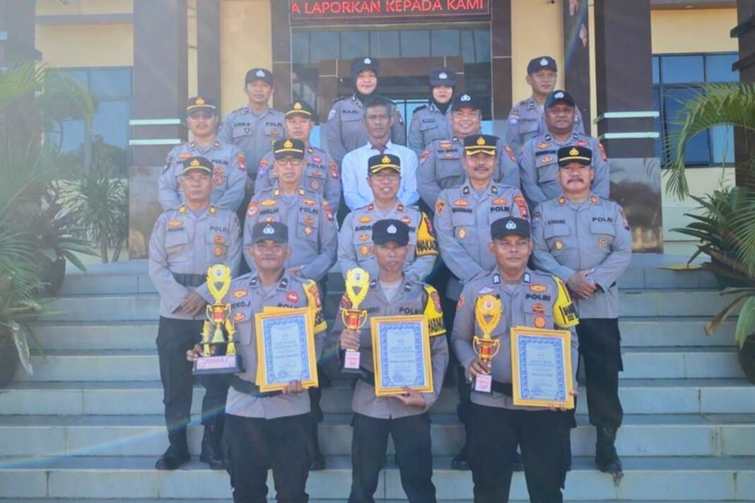 Terentang Juara Ajang Satkamling Sebagai Juara Terbaik Tingkat Jajaran Polres Kubu raya Terentang Juara Ajang Satkamling Sebagai Juara Terbaik Tingkat Jajaran Polres Kubu raya