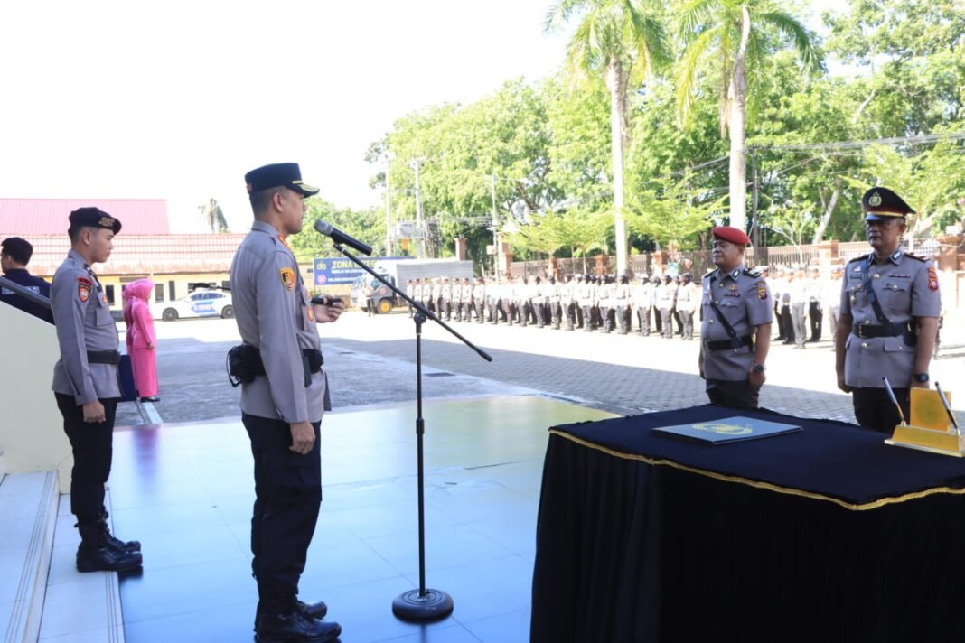 Kapolresta Pontianak Pimpin Sertijab Kapolsek Pontianak Timur Kapolresta Pontianak Pimpin Sertijab Kapolsek Pontianak Timur