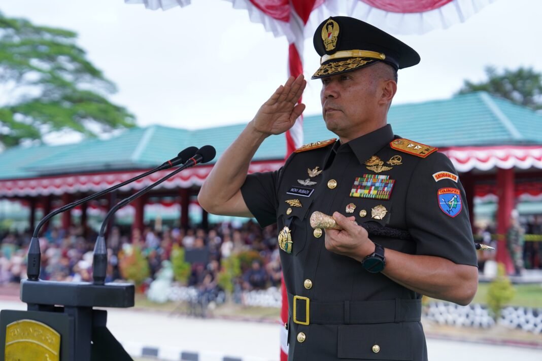 Pangdam XII/Tpr Tutup Dikmata, 313 Prajurit Baru Resmi Dilantik Pangdam XII/Tpr Tutup Dikmata, 313 Prajurit Baru Resmi Dilantik