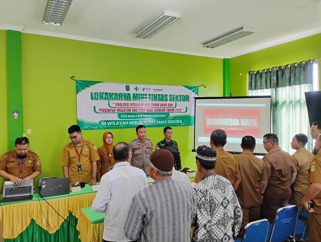 Babinsa Sekura Hadiri Lokakarya Mini Bidang Kesehatan dan CKG Bagi Anak Sekolah Babinsa Sekura Hadiri Lokakarya Mini Bidang Kesehatan dan CKG Bagi Anak Sekolah