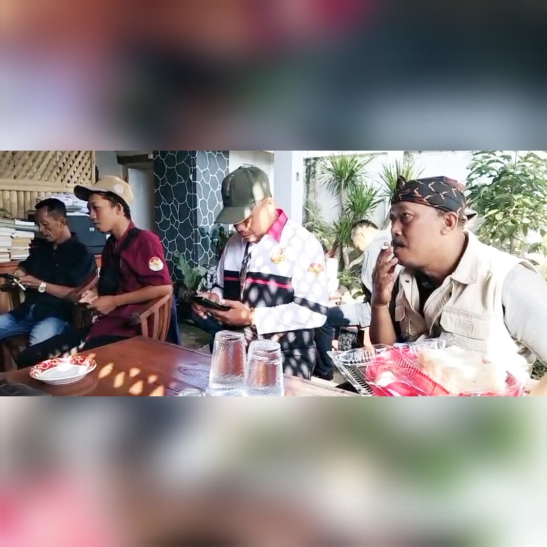 Perkuat Soliditas, LBH GADJA MADHA Indonesia Gelar Konsolidasi Bersama Tokoh Masyarakat Muncar Perkuat Soliditas, LBH GADJA MADHA Indonesia Gelar Konsolidasi Bersama Tokoh Masyarakat Muncar