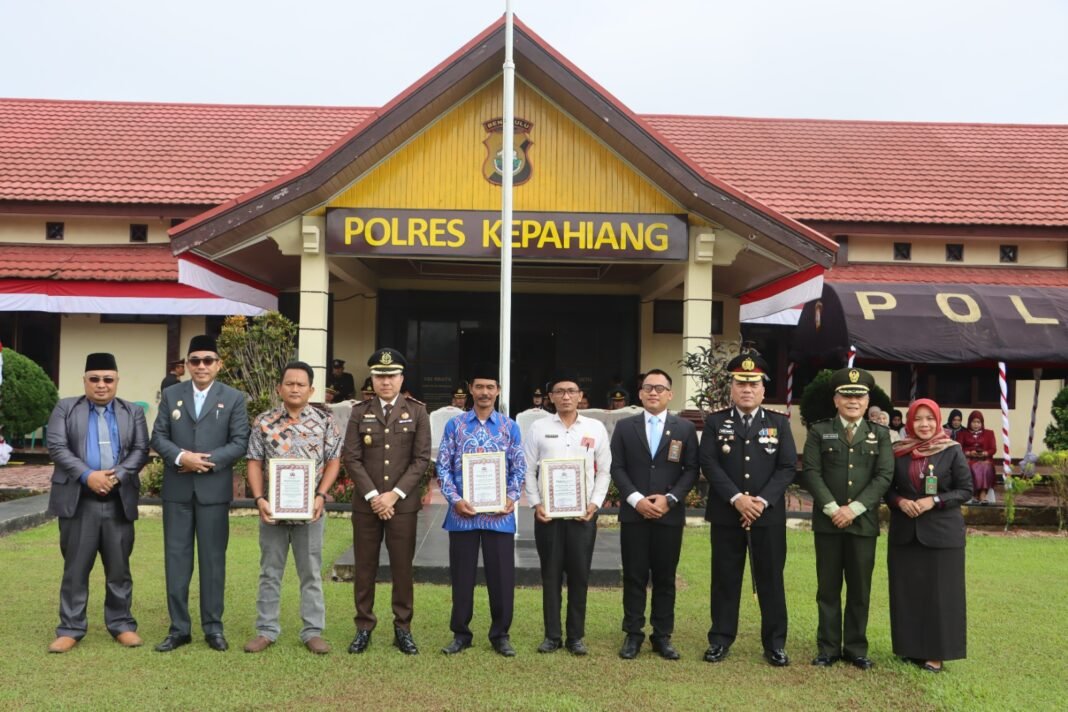 Presiden Tekankan Transformasi Polri” Wabup Kepahiang Hadiri Upacara Hari Bhayangkara ke-80, Presiden Tekankan Transformasi Polri” Wabup Kepahiang Hadiri Upacara Hari Bhayangkara ke-80,