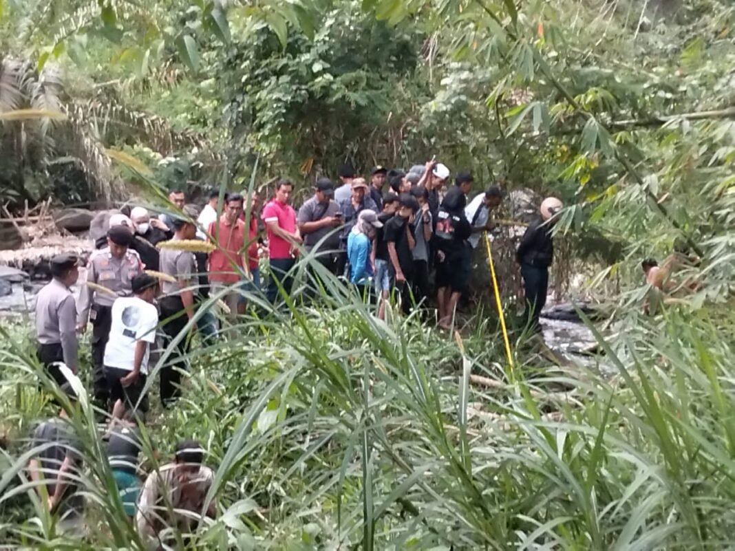 Geger !!!! Warga Desa Kelilik Heboh dengan Penemuan Mayat Seorang Laki-Laki Yang tTak Dikenal Geger !!!! Warga Desa Kelilik Heboh dengan Penemuan Mayat Seorang Laki-Laki Yang tTak Dikenal
