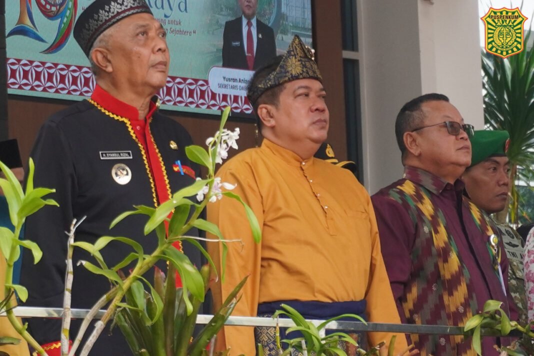 Kejati Kalbar Hadiri Upacara Peringati Hari Jadi Kabupaten Kubu Raya Kejati Kalbar Hadiri Upacara Peringati Hari Jadi Kabupaten Kubu Raya