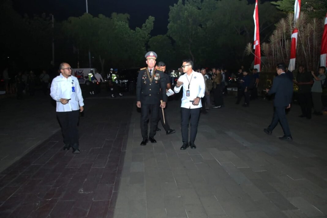 KEPALA BNN RI HADIRI ZIARAH NASIONAL DAN RENUNGAN SUCI HUT KE-81 KEMERDEKAAN RI KEPALA BNN RI HADIRI ZIARAH NASIONAL DAN RENUNGAN SUCI HUT KE-81 KEMERDEKAAN RI