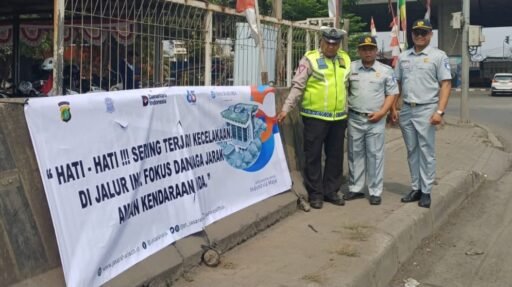 PT Jasa Raharja(Persero)Kantor DKI jakarta & Dinas Perhubungan Provinsi Sosialisasikan pada AngkutanUmum PT Jasa Raharja(Persero)Kantor DKI jakarta & Dinas Perhubungan Provinsi Sosialisasikan pada AngkutanUmum