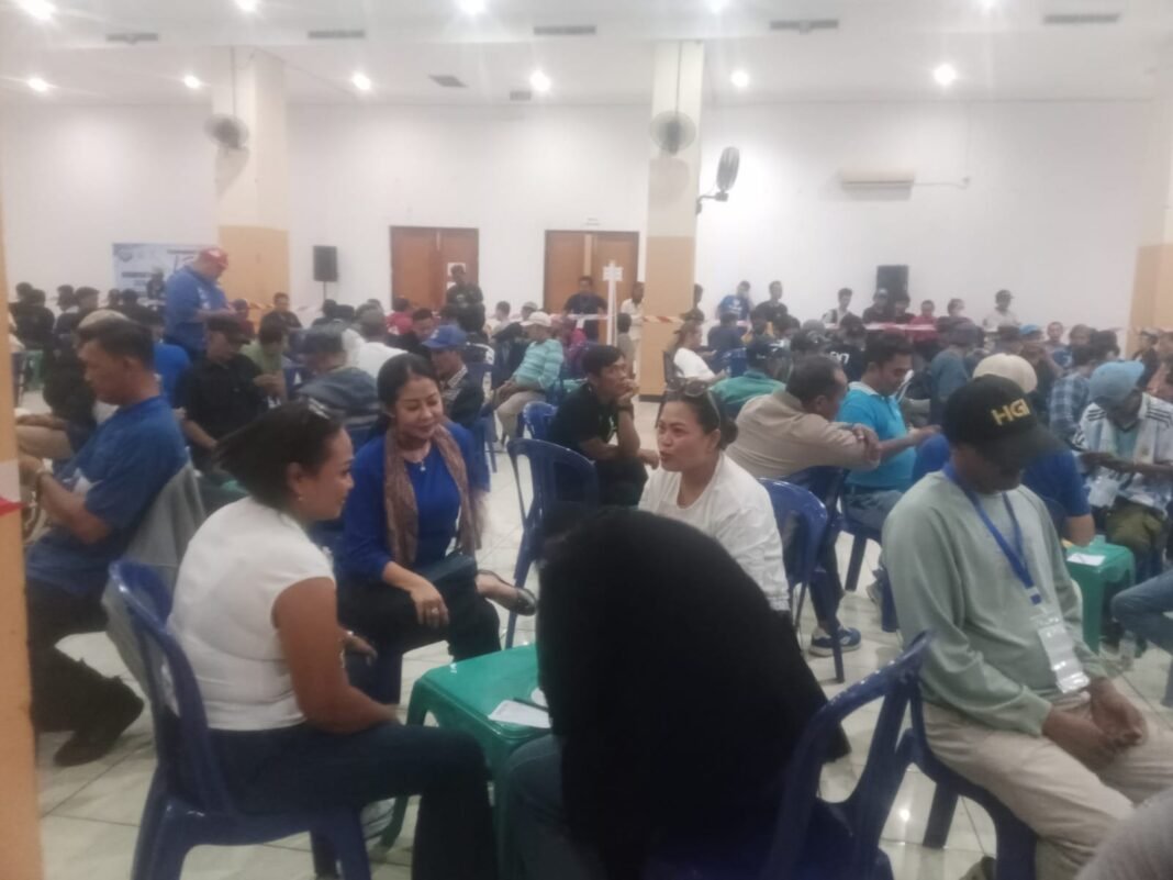 Semarak Lomba Rakyat Turnamen Gaple, GOR Balai Rakyat JU, Warga Bergembira Pererat Silaturahmi Semarak Lomba Rakyat Turnamen Gaple, GOR Balai Rakyat JU, Warga Bergembira Pererat Silaturahmi