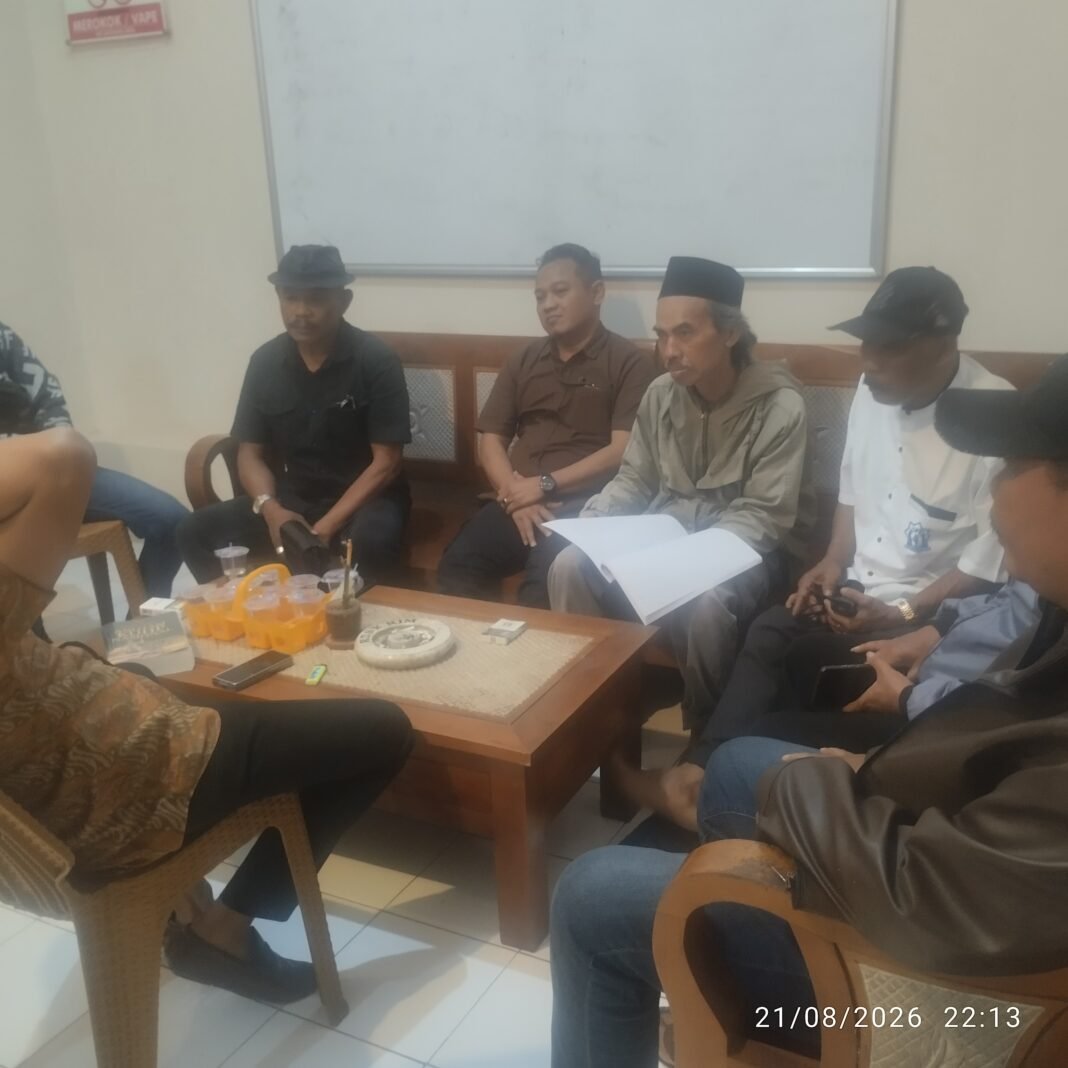 Mediasi di Polsek Genteng Buntu, Pengusaha WiFi Alvn Tak Hadir, Polemik Pesan WA Berujung Sorotan Mediasi di Polsek Genteng Buntu, Pengusaha WiFi Alvn Tak Hadir, Polemik Pesan WA Berujung Sorotan