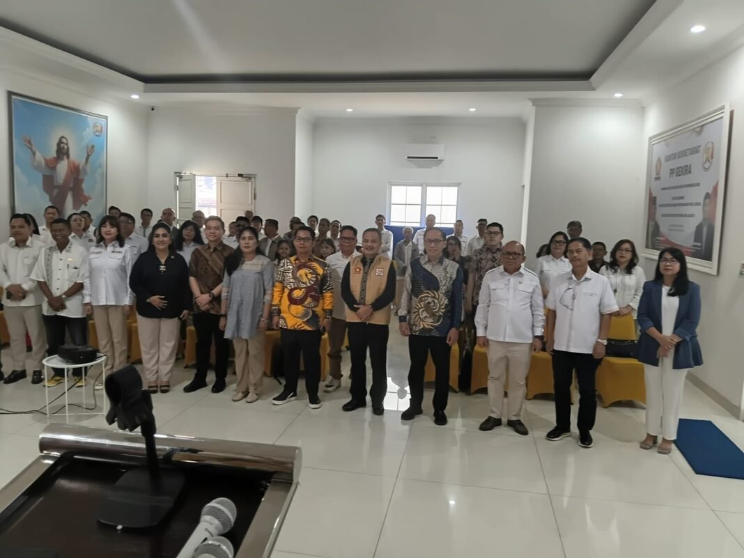 Bersyukur hari ini karena Tuhan masih memberi kehidupan & kesehatan untuk kita semua Bersyukur hari ini karena Tuhan masih memberi kehidupan & kesehatan untuk kita semua