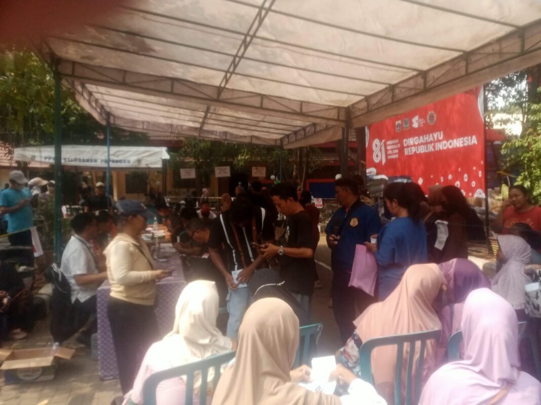 Kelurahan Papanggo Terima Bantuan Beras Bulog &Layanan Kartu Lansia Kelurahan Papanggo Terima Bantuan Beras Bulog &Layanan Kartu Lansia