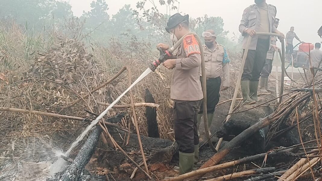 Polres Kubu Raya Uji X-Fire di Empat Kecamatan Rawan Karhutla Polres Kubu Raya Uji X-Fire di Empat Kecamatan Rawan Karhutla
