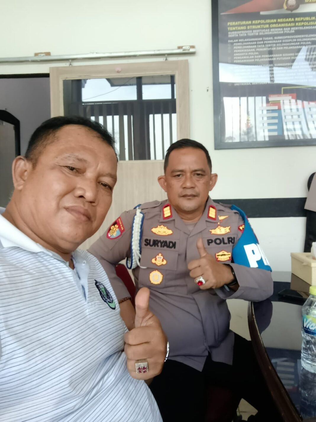 Kapolsek Pontianak Timur Lahan Semak Belukar Kini Disulap Menjadi Kolam Ikan Menjadi Produktif Kapolsek Pontianak Timur Lahan Semak Belukar Kini Disulap Menjadi Kolam Ikan Menjadi Produktif