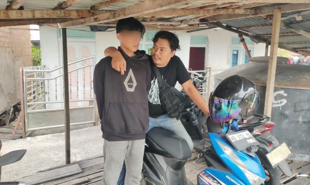 Polres Kubu Raya Amankan 3 Pelaku Pencurian 37 Meteran PDAM Yang Hilang Dicuri Polres Kubu Raya Amankan 3 Pelaku Pencurian 37 Meteran PDAM Yang Hilang Dicuri