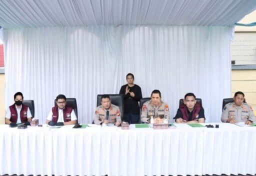 WESTJAKARTA POLICE CRACKDOWN KALIDERES DRUGTRAFFICKING:1,1 KG OFMETH,4,137 ECSTASY&227GRAMSOFCANNABISSEIZED WESTJAKARTA POLICE CRACKDOWN KALIDERES DRUGTRAFFICKING:1,1 KG OFMETH,4,137 ECSTASY&227GRAMSOFCANNABISSEIZED
