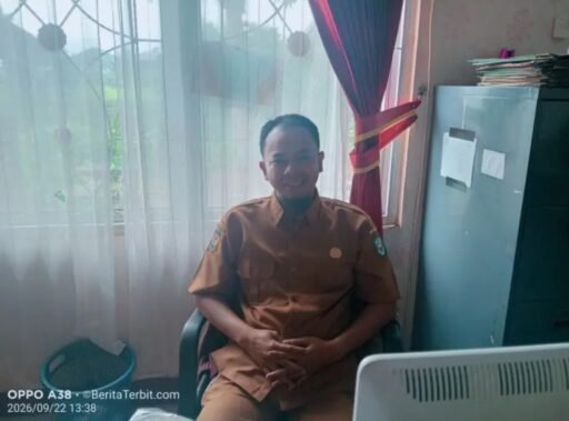 Dikbud Meradang !! Oknum Sebut Buku Pemerintah Tak Sesuai CP, SDN 01 Kepahiang Nekat Tarik Pungutan LKS Dikbud Meradang !! Oknum Sebut Buku Pemerintah Tak Sesuai CP, SDN 01 Kepahiang Nekat Tarik Pungutan LKS
