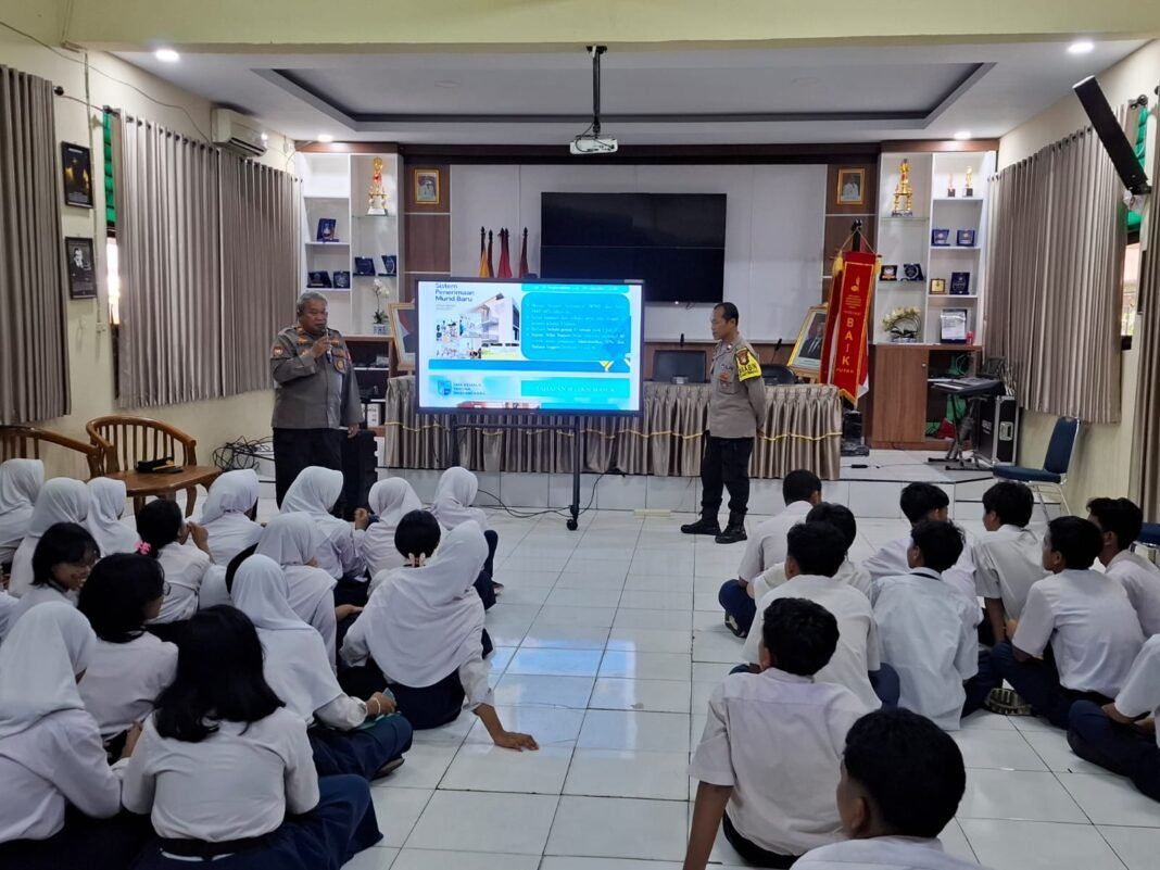 Polsek SundaKelapaPolres Priok,Sosialisasi SPMB SMA KemalaTaruna Bhayangkara, Berpendidikan Polsek SundaKelapaPolres Priok,Sosialisasi SPMB SMA KemalaTaruna Bhayangkara, Berpendidikan