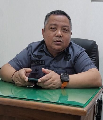 Kajati Kalbar Tegaskan Penanganan Bauksit Dan Napaktilas Berjalan Sesuai Ketentuan Hukum Kajati Kalbar Tegaskan Penanganan Bauksit Dan Napaktilas Berjalan Sesuai Ketentuan Hukum