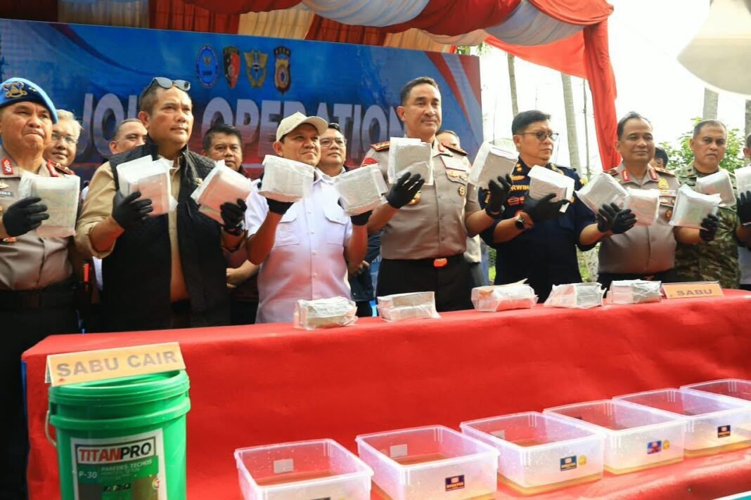 Kapolri: Tim Gabungan Sita Hampir 1,2 Ton Sabu dari Laboratorium Gelap di Aceh Kapolri: Tim Gabungan Sita Hampir 1,2 Ton Sabu dari Laboratorium Gelap di Aceh