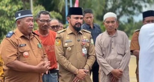 Dibangun Bupati Al-Farlaky, Jembatan Keude ‘Ong’ Kembali Fungsional Dibangun Bupati Al-Farlaky, Jembatan Keude ‘Ong’ Kembali Fungsional